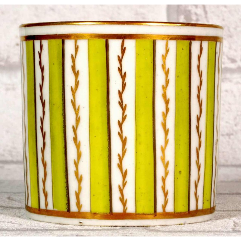 Porcelain PARIS - Manufacture de Pont aux Choux, cup and saucer, 18th c