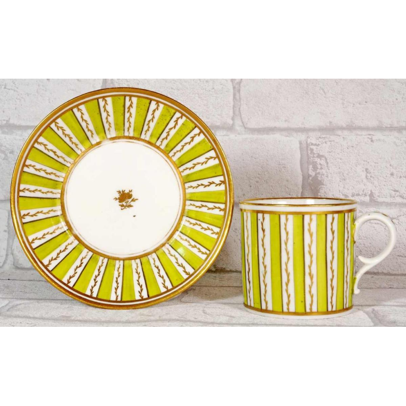 Porselein PARIJS - Manufacture de Pont aux Choux, kop en schotel, 18e eeuw