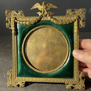Cadre photo émaillé guilloché Empire, aigle impérial style House of Carl Fabergé