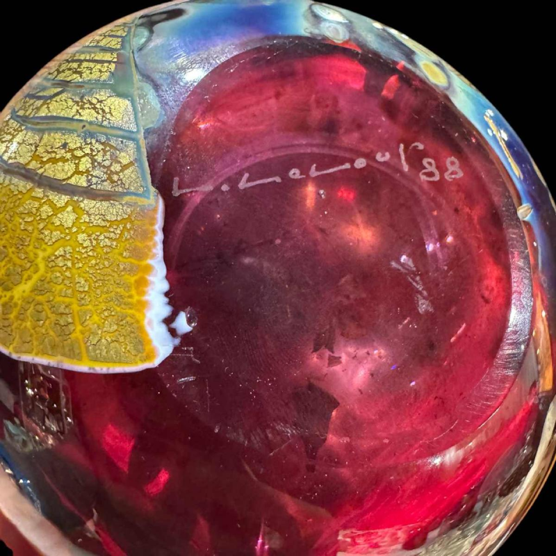 Louis LELOUP, Crystal vase with gold leaf inclusion, late 20th century