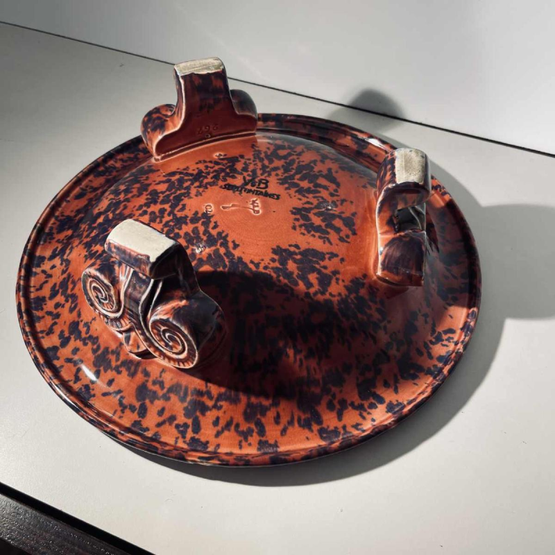 Jean Luce pour Villeroy & Boch Luxembourg Septfontaines, coupe / plat Art Déco tripode en céramique N°267