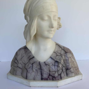 Gustave Van Vaerenbergh 'Buste van een vrouw' Art Nouveau sculptuur in albast, ca 1900