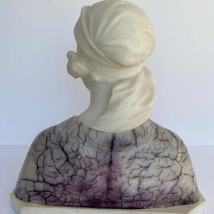 Gustave Van Vaerenbergh Bust of a woman Art Nouveau sculpture in alabaster, ca 1900