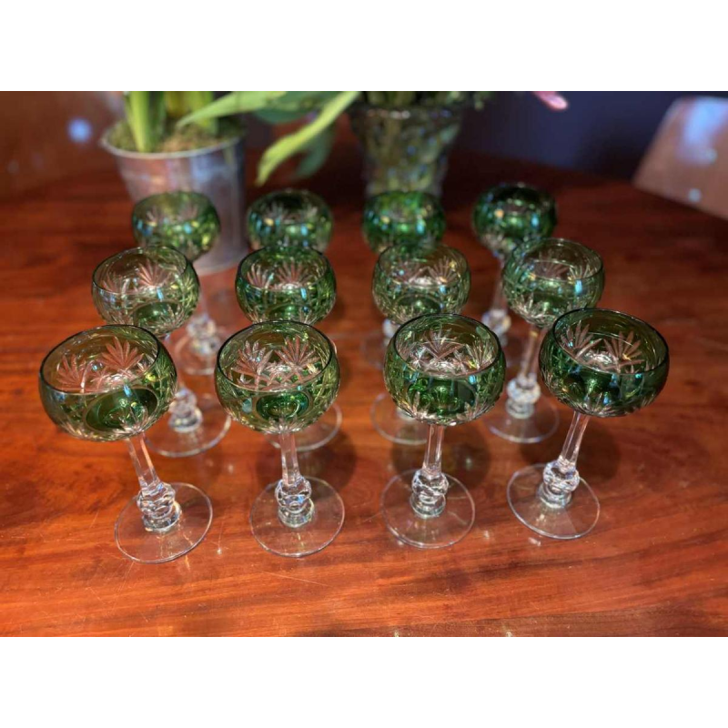 Cristallerie Saint Louis, suite de 10 verres à vin Roemer en cristal, modèle Massenet, XXe s