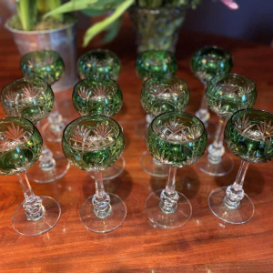 Cristallerie Saint Louis, suite de 10 verres à vin Roemer en cristal, modèle Massenet, XXe s