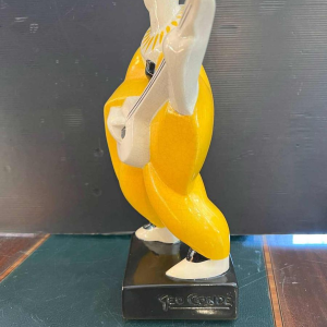 Geo Condé pour Luneville - Saint Clément, sculpture Art Déco " Le joueur de banjo", céramique faience craquelée polychrome,