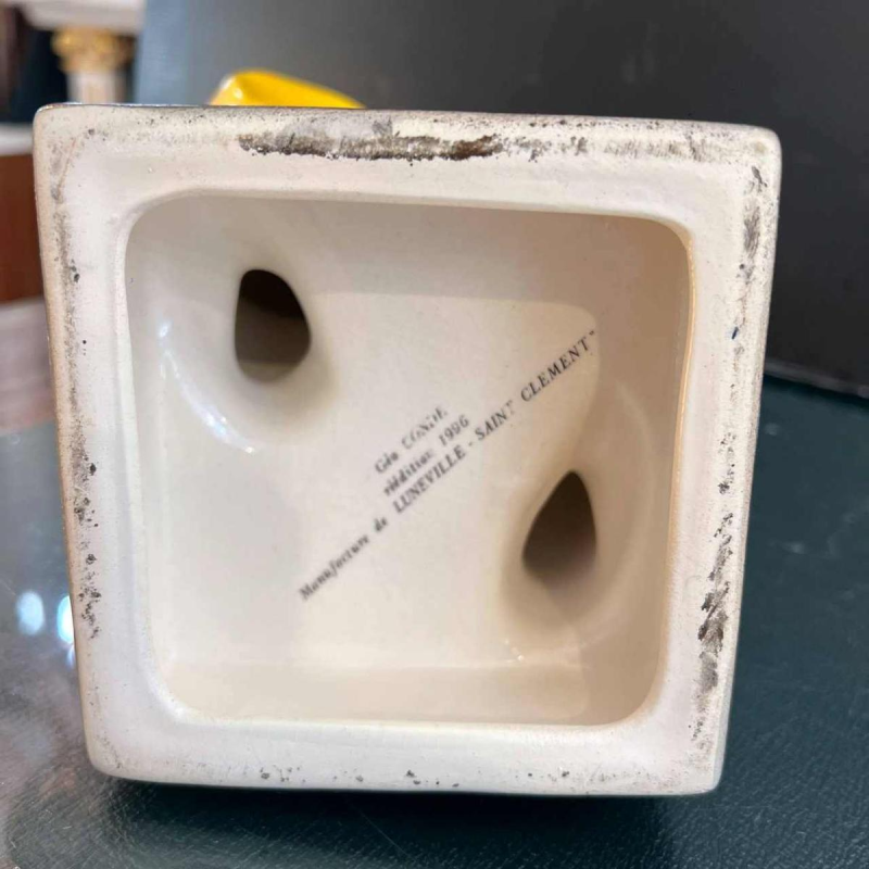 Geo Condé pour Luneville - Saint Clément, Art Deco sculpture The banjo player, polychrome ceramic cracked earthenware, 