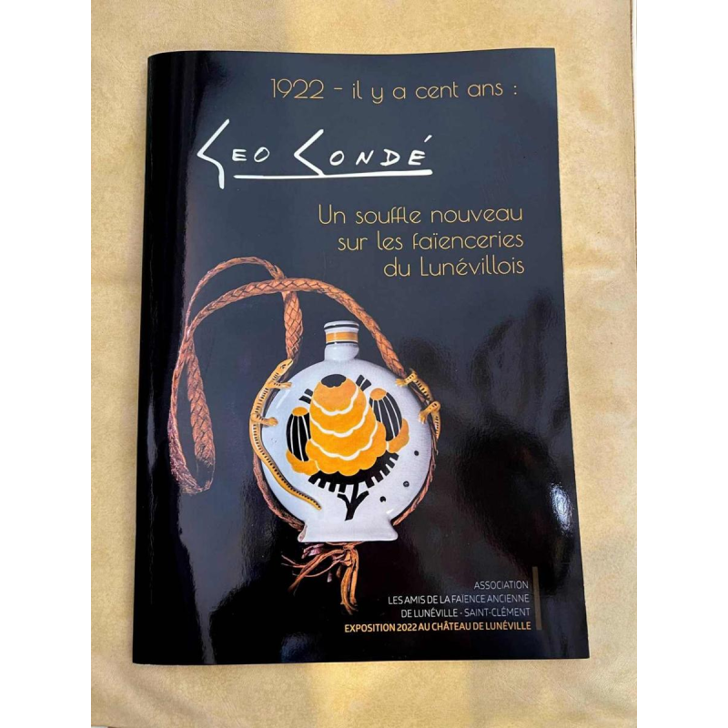 Geo Condé pour Luneville - Saint Clément, sculpture Art Déco " Le joueur de banjo", céramique faience craquelée polychrome,