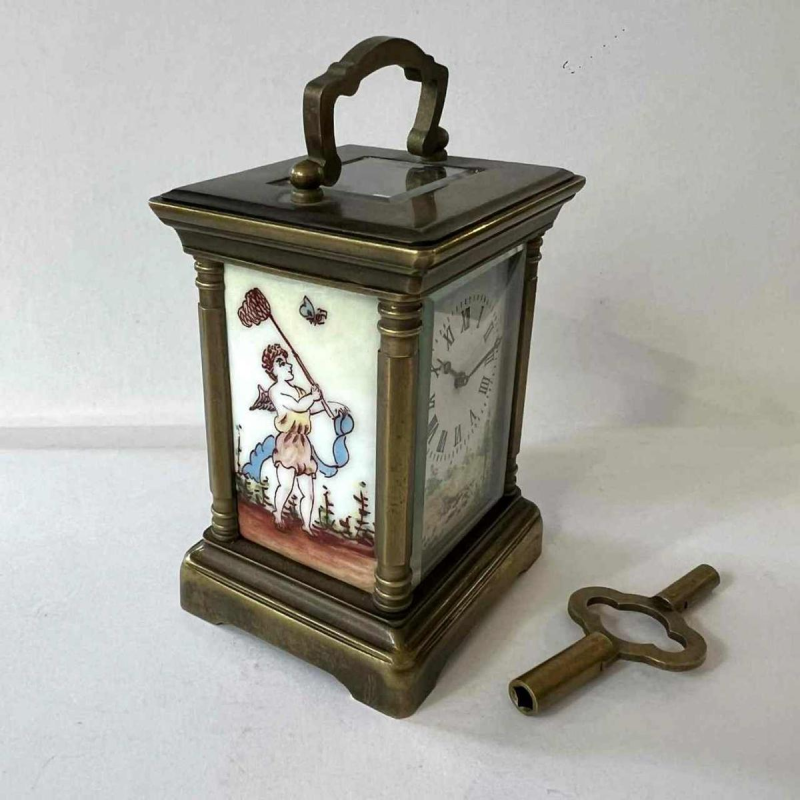 Hands, pendulette de voyage dans son boîtier en laiton, ca 1900