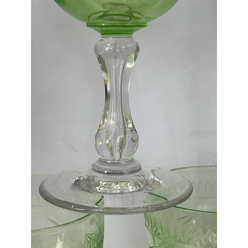 Val Saint Lambert, 8 verres à vin en cristal taillé, vers 1900