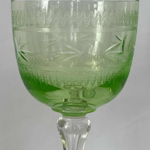 Val Saint Lambert, 8 verres à vin en cristal taillé, vers 1900