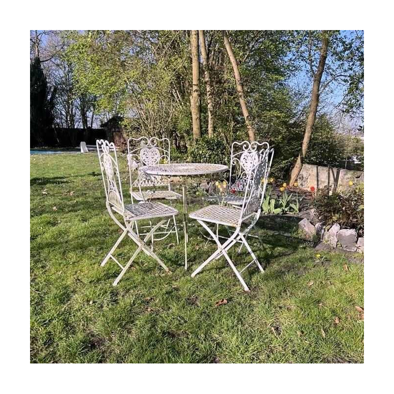 Furniture / Wrought iron garden furniture