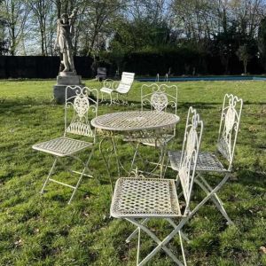Meubilair / Smeedijzeren tuinmeubelen