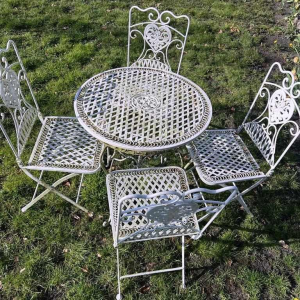 Meubilair / Smeedijzeren tuinmeubelen