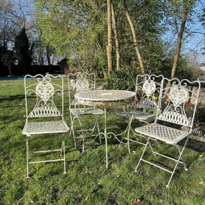 Mobilier / Salon de jardin en fer forgé