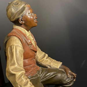 JOHANN MARESCH "Afro-Amerikaanse pose" Oostenrijkse terracotta nr. 6489, ca 1890