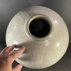 ROGER GUERIN, Art Deco ceramic vase, shape R030 white, Bouffioulx stoneware, ca 1925