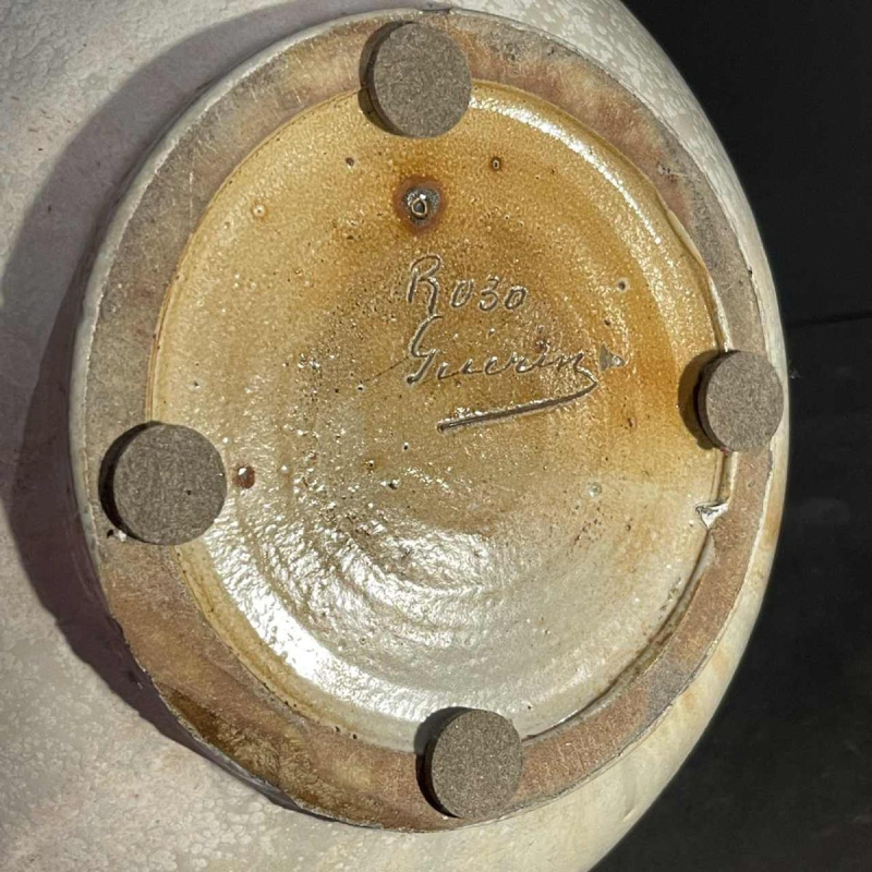 ROGER GUERIN, vase céramique boule Art Déco, forme R030 blanche, grès de Bouffioulx, ca 1925