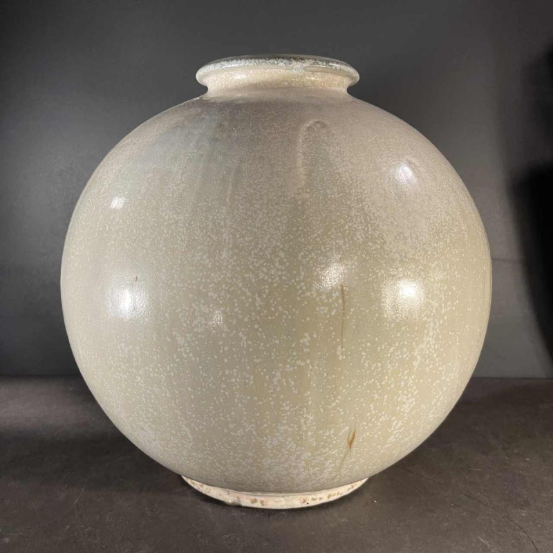 ROGER GUERIN, Art Deco ceramic vase, shape R030 white, Bouffioulx stoneware, ca 1925