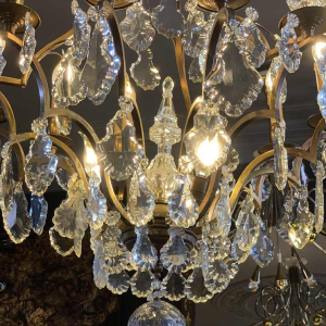 Grand Lustre Cage de style Louis XV Bronze Poignards Cristal, 19ème Napoléon III