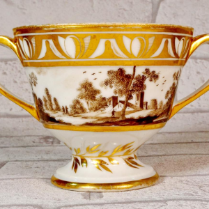 Porcelaine de Paris, grande tasse à chocolat et sa soucoupe, fin XVIIIe