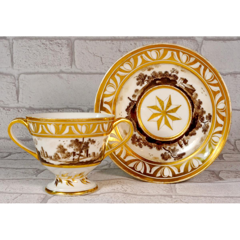 Porcelaine de Paris, grande tasse à chocolat et sa soucoupe, fin XVIIIe