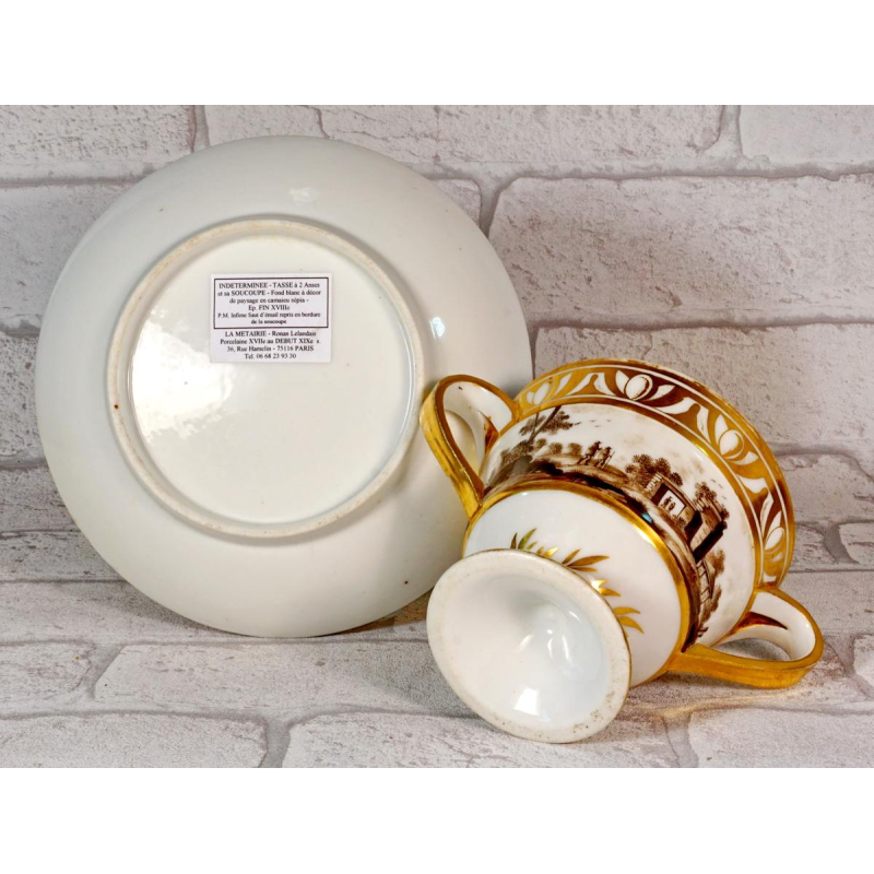 Porcelaine de Paris, grande tasse à chocolat et sa soucoupe, fin XVIIIe