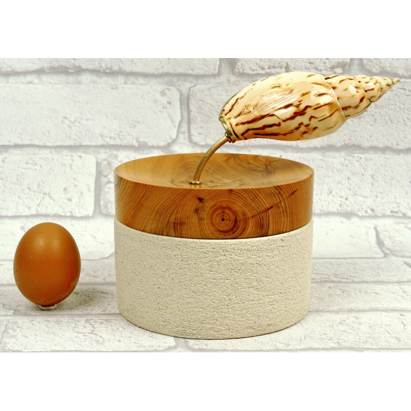 Isabelle Fustinoni "hydro" ceramic box covered with a lid