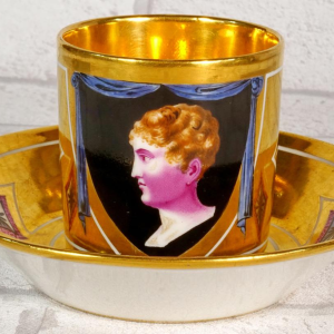 Parijs porselein, kop en schotel met voorstelling van de koning van Rome, Keizerrijk periode