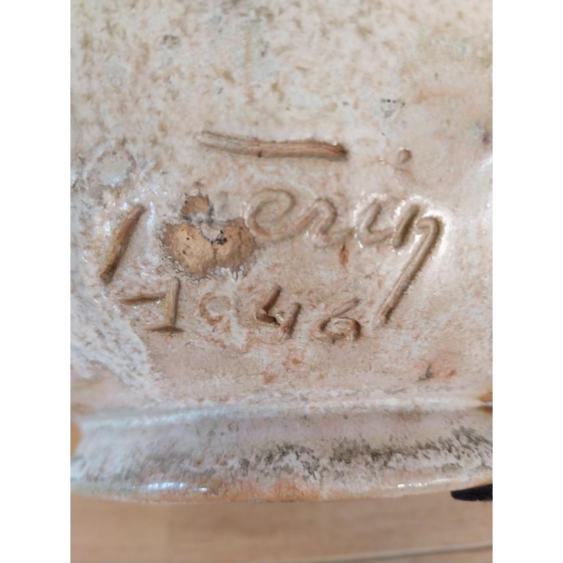 Stoneware vase with bird decoration