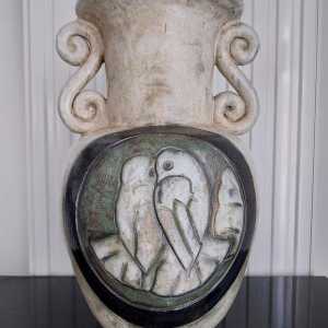 Vase en grès à décor d’oiseaux