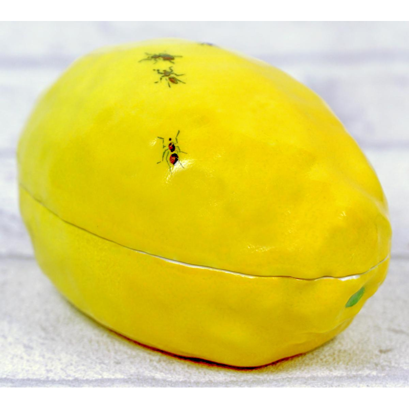 Didier GARDILLOU, lemon-shaped box decorated with ants - trompe l'oeil porcelain