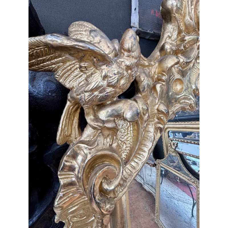 Grand miroir en bois sculpté et doré - France - XIXe siècle