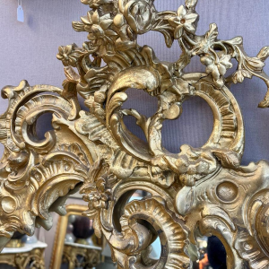 Grand miroir en bois sculpté et doré - France - XIXe siècle