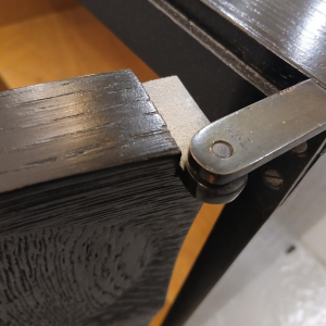 Buffet bar brutaliste noir – attribué à Batenburg – design sculptural et rare