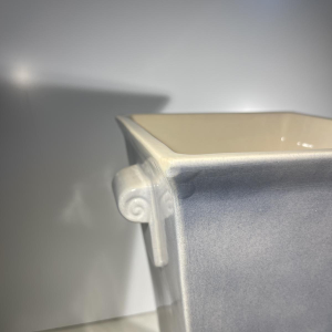 JEAN LUCE voor Villleroy & Boch Luxembourg, Art Deco vaas van keramiek met handvaten, ca 1930