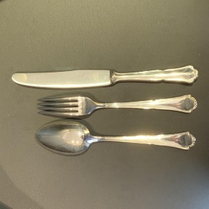 Ménagère de couverts en argent massif 800/1000 très complète