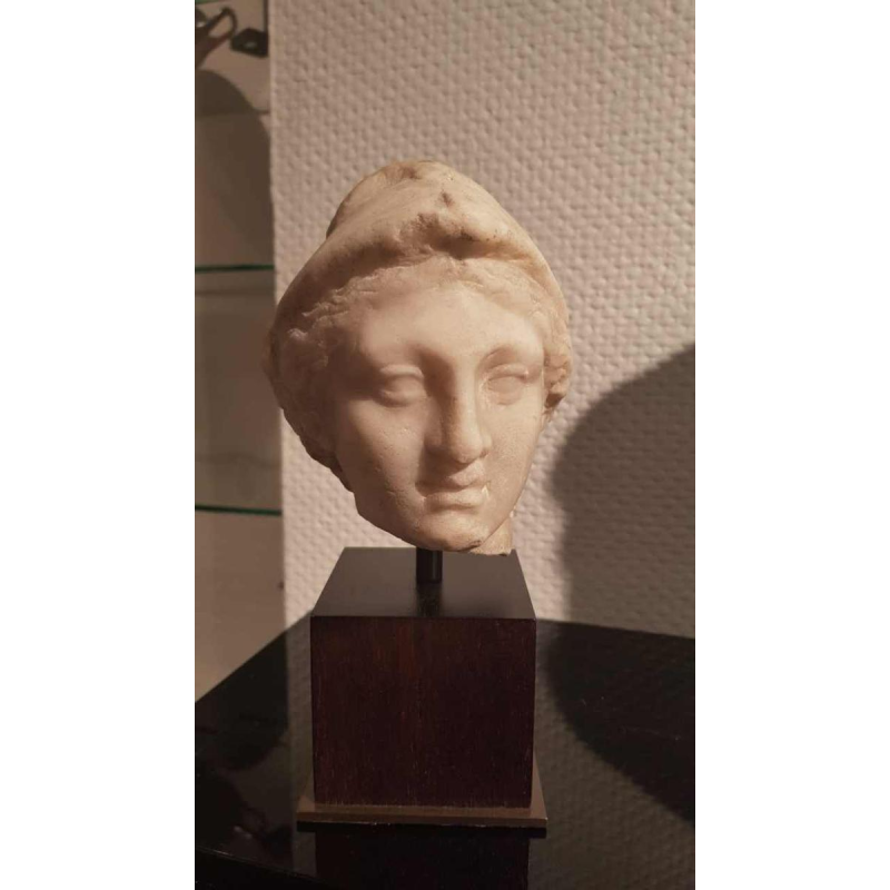 De godin Minerva marmeren hoofd sculptuur, Romeinse periode