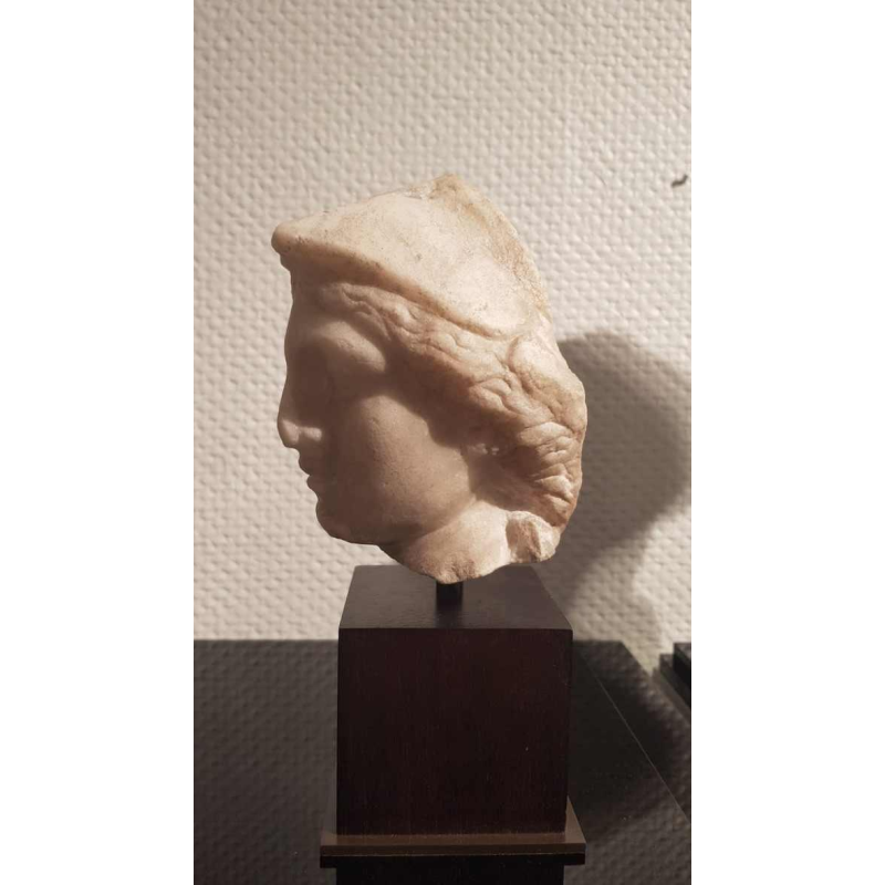 De godin Minerva marmeren hoofd sculptuur, Romeinse periode