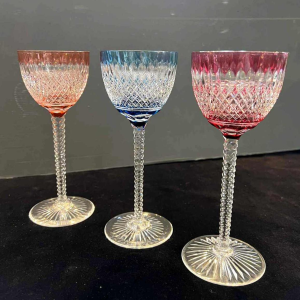 Val Saint Lambert, 6 verres a vin, cristal clair doublé et taillé