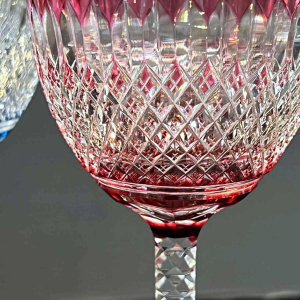 Val Saint Lambert, 6 wijnglazen, geslepen en gevoerd helder kristal