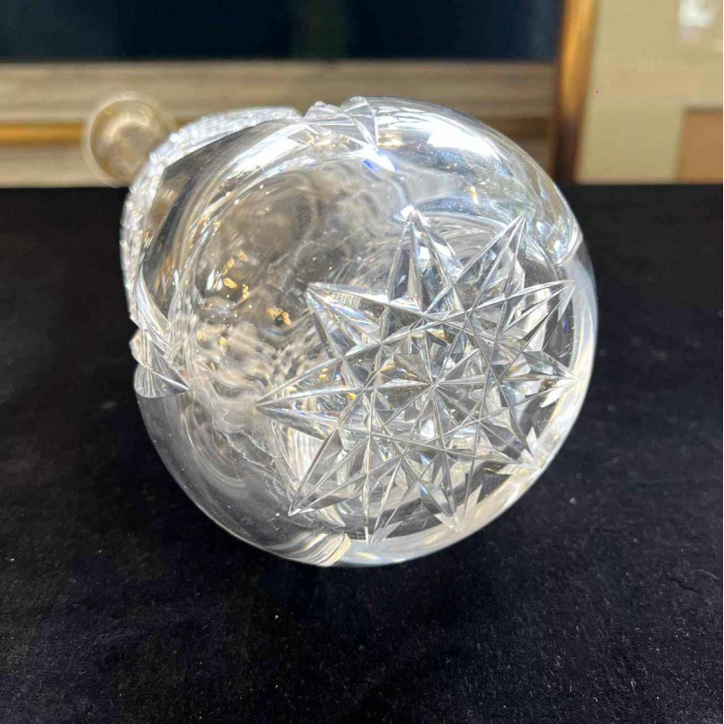 Val Saint Lambert, large wine decanter, clear cut crystal