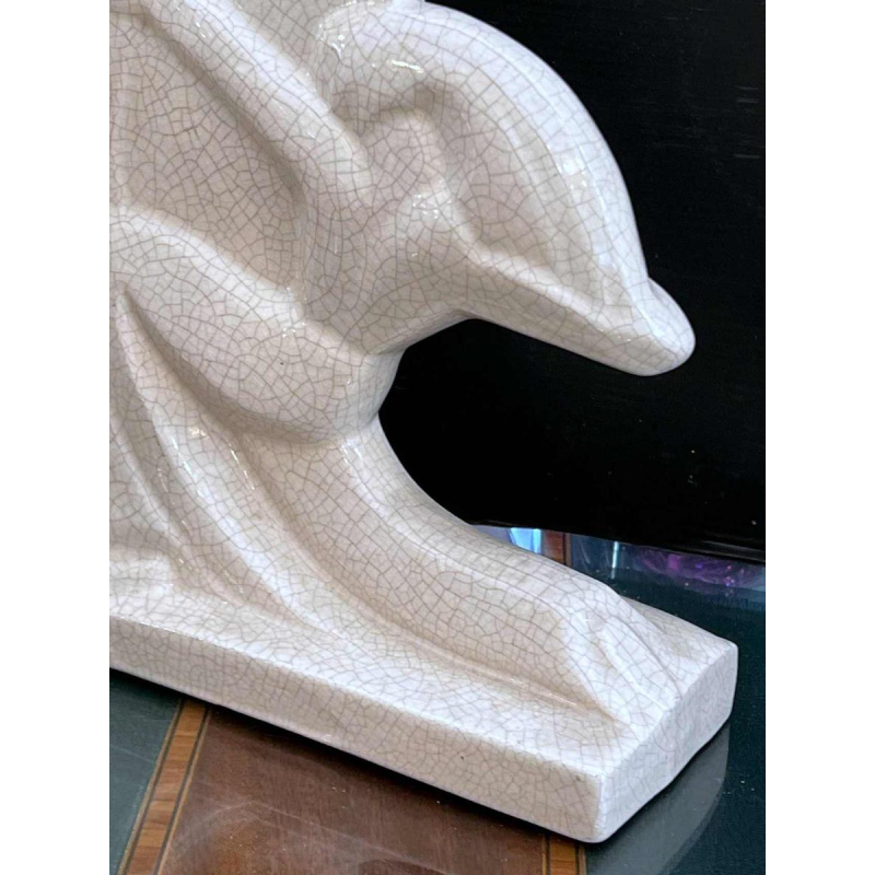 Louis Fontinelle 'Tireurs à l'arc' paire de serre-livres Art Déco en céramique faience craquelée, ca 1930