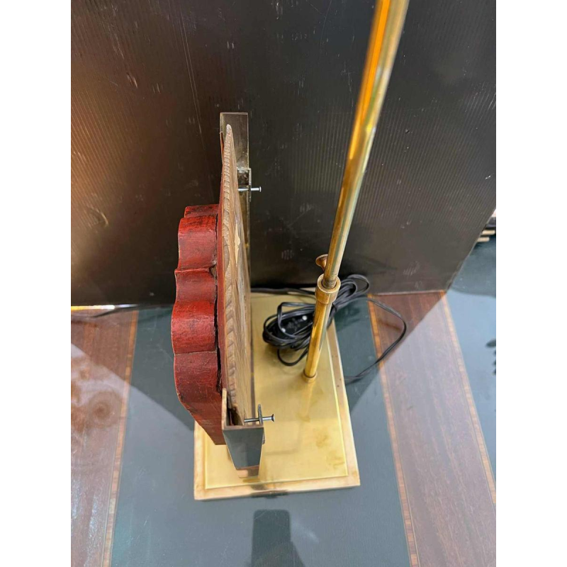 Hollywood Regency tafellamp in Chinese stijl van verguld messing, gebeeldhouwd en gelakt hout, ca 1970