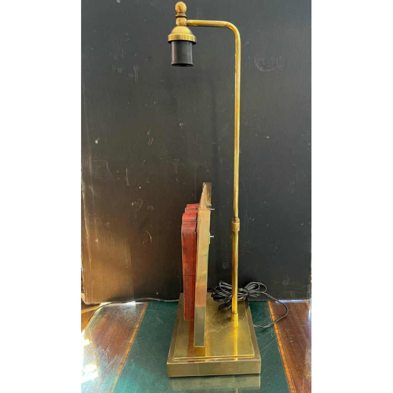 Hollywood Regency tafellamp in Chinese stijl van verguld messing, gebeeldhouwd en gelakt hout, ca 1970