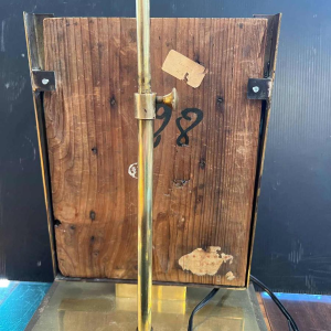 Chinese-style Hollywood Regency table lamp in gilded brass, carved and lacquered wood, ca 1970