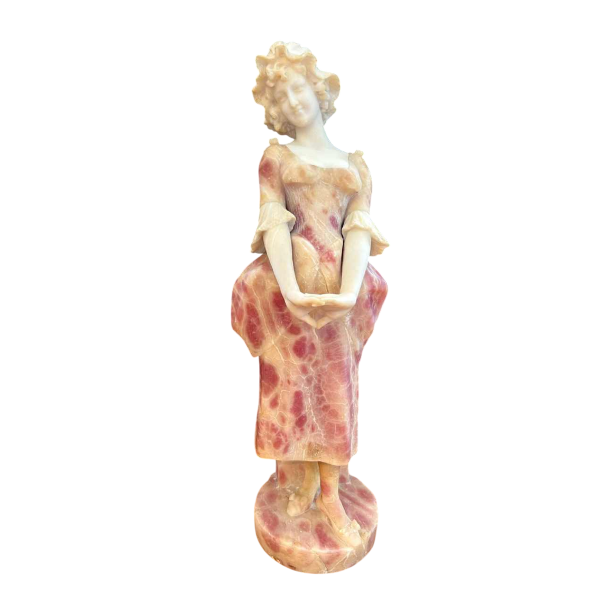 Jonge vrouw, sculptuur van roze getint albast, Italiaans werk circa 1900