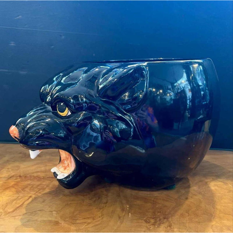Black panther“ earthenware planter, ca 1970