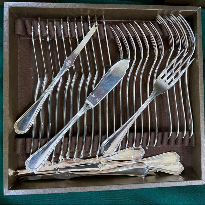 CHRISTOFLE, large SPATOURS 125 pieces silver-plated cutlery set
