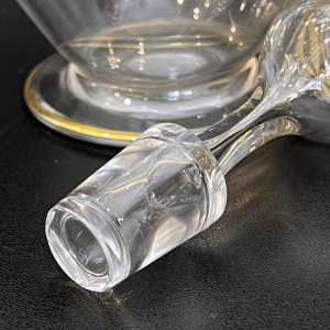 Carafe à vin en cristal de Baccarat, modèle "Byzantine doré"